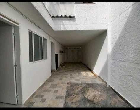 Arriendo casa la floresta