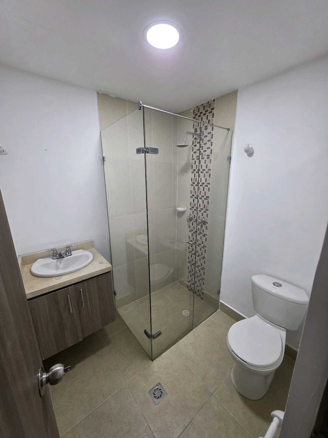 Arriendo casa la floresta