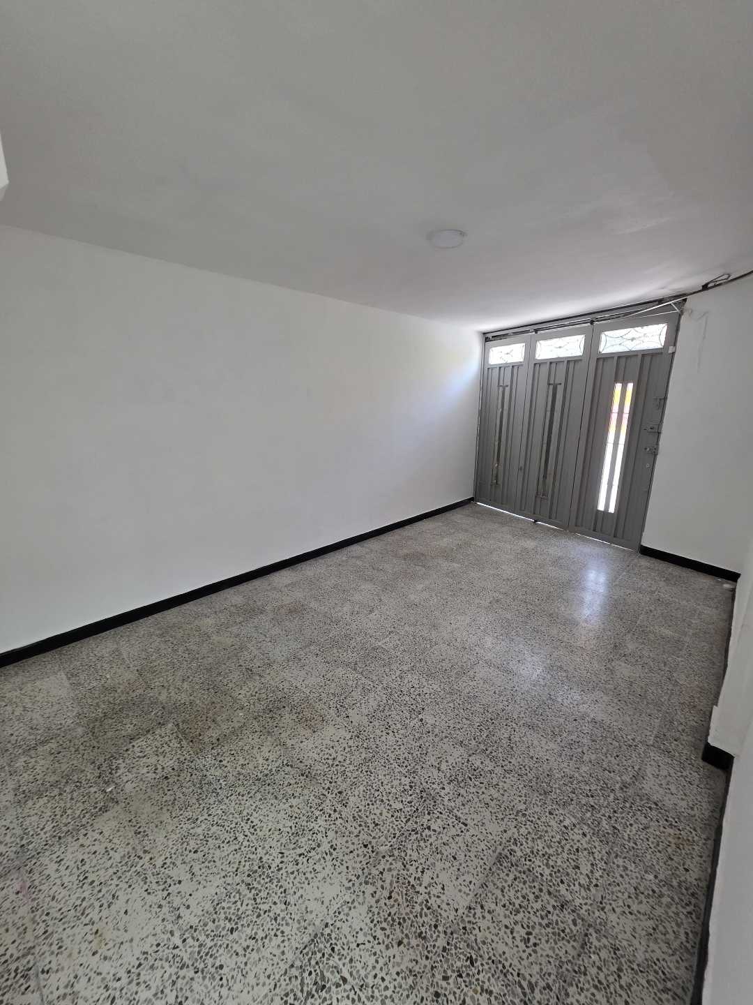 Arriendo casa la floresta