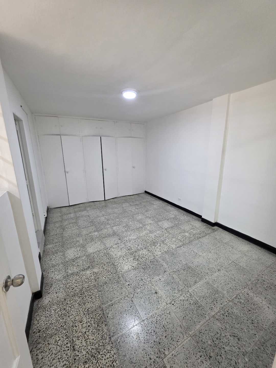 Arriendo casa la floresta