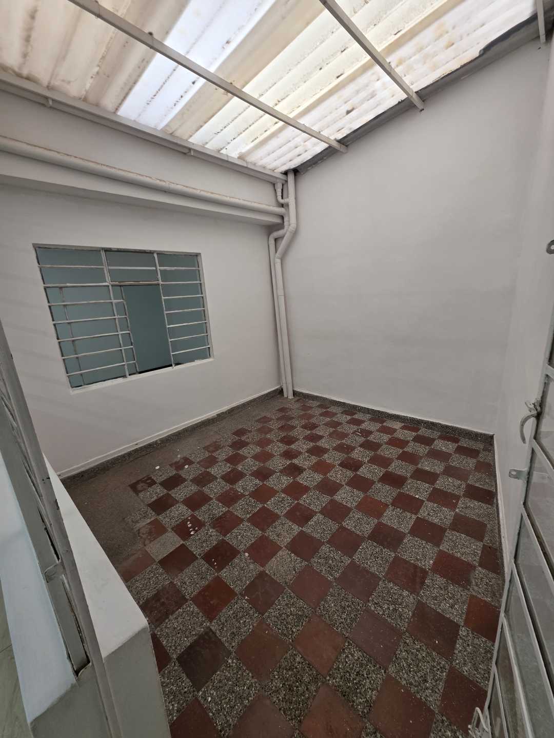 Arriendo casa la floresta