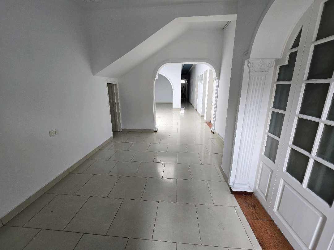 Arriendo casa laureles