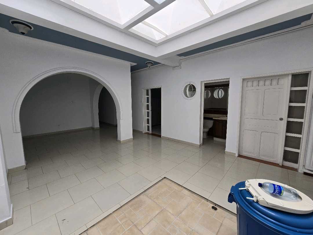 Arriendo casa laureles