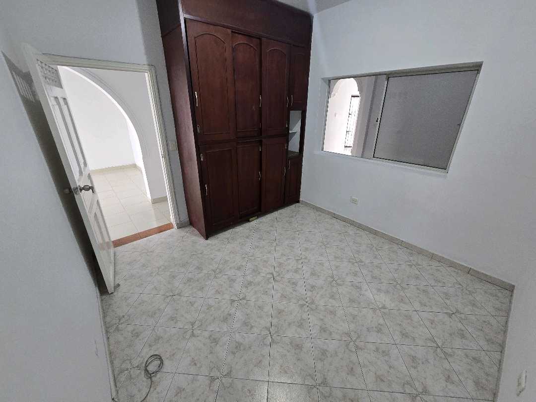 Arriendo casa laureles