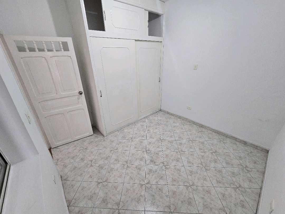 Arriendo casa laureles