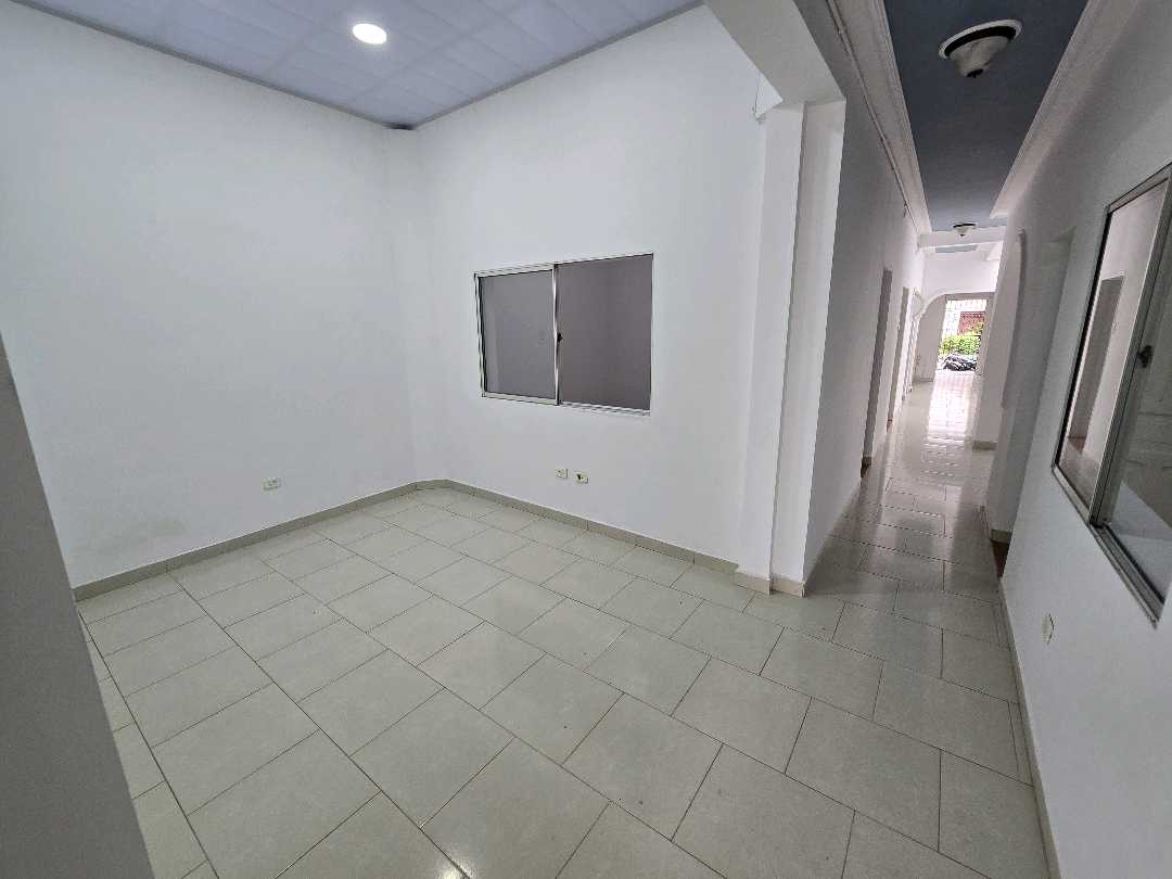 Arriendo casa laureles