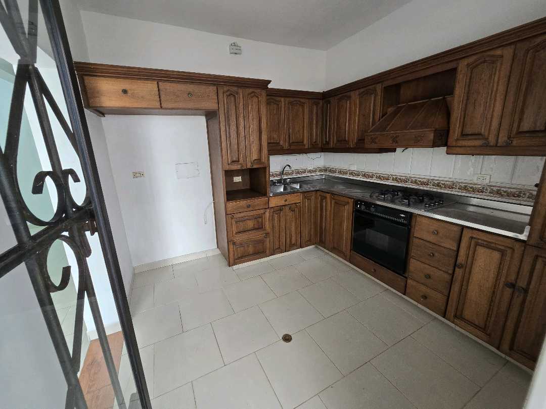 Arriendo casa laureles