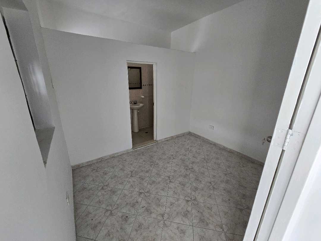 Arriendo casa laureles