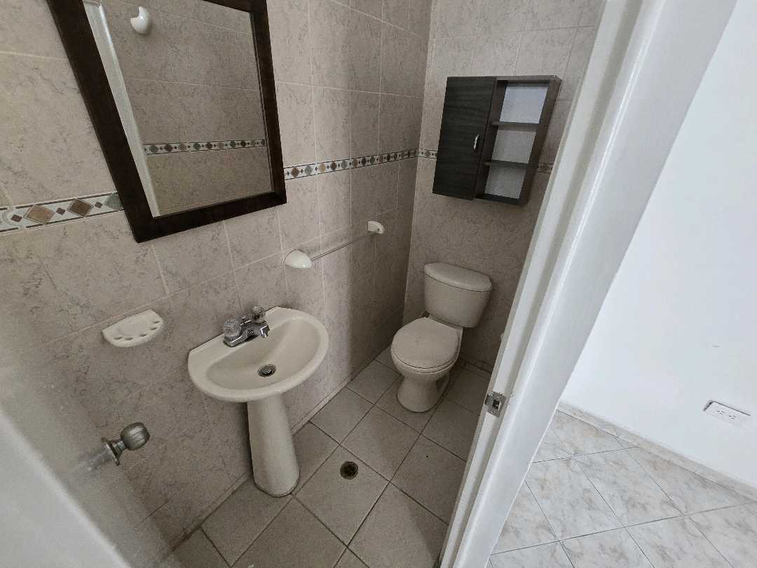 Arriendo casa laureles