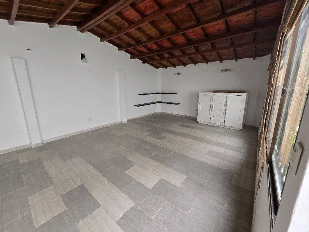 Arriendo casa laureles