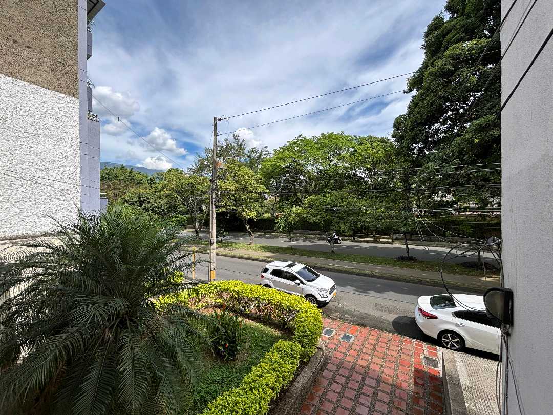 Arriendo casa laureles