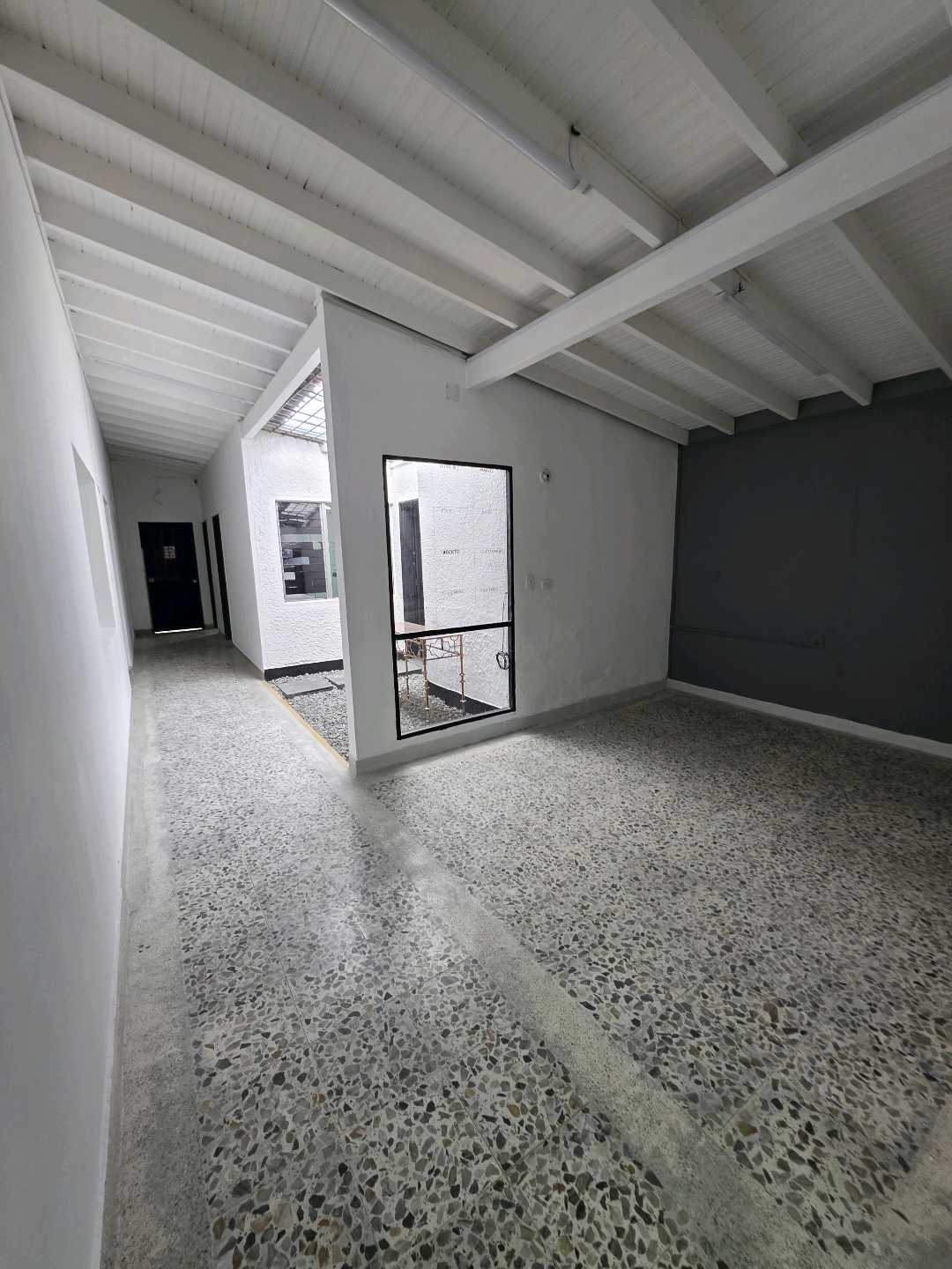 Arriendo casa laureles