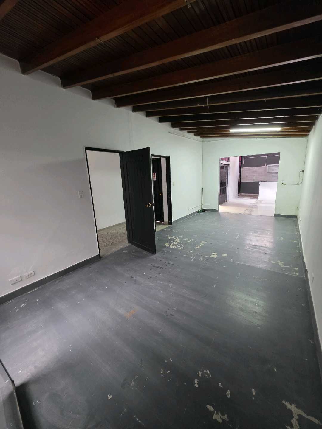 Arriendo casa laureles