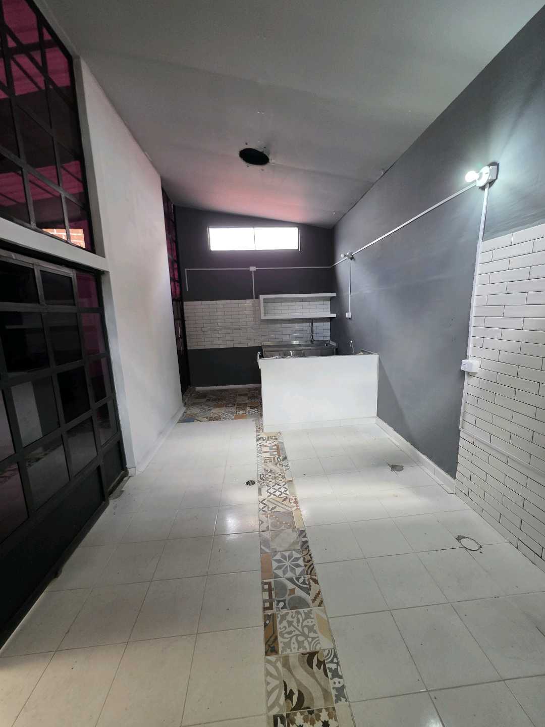 Arriendo casa laureles