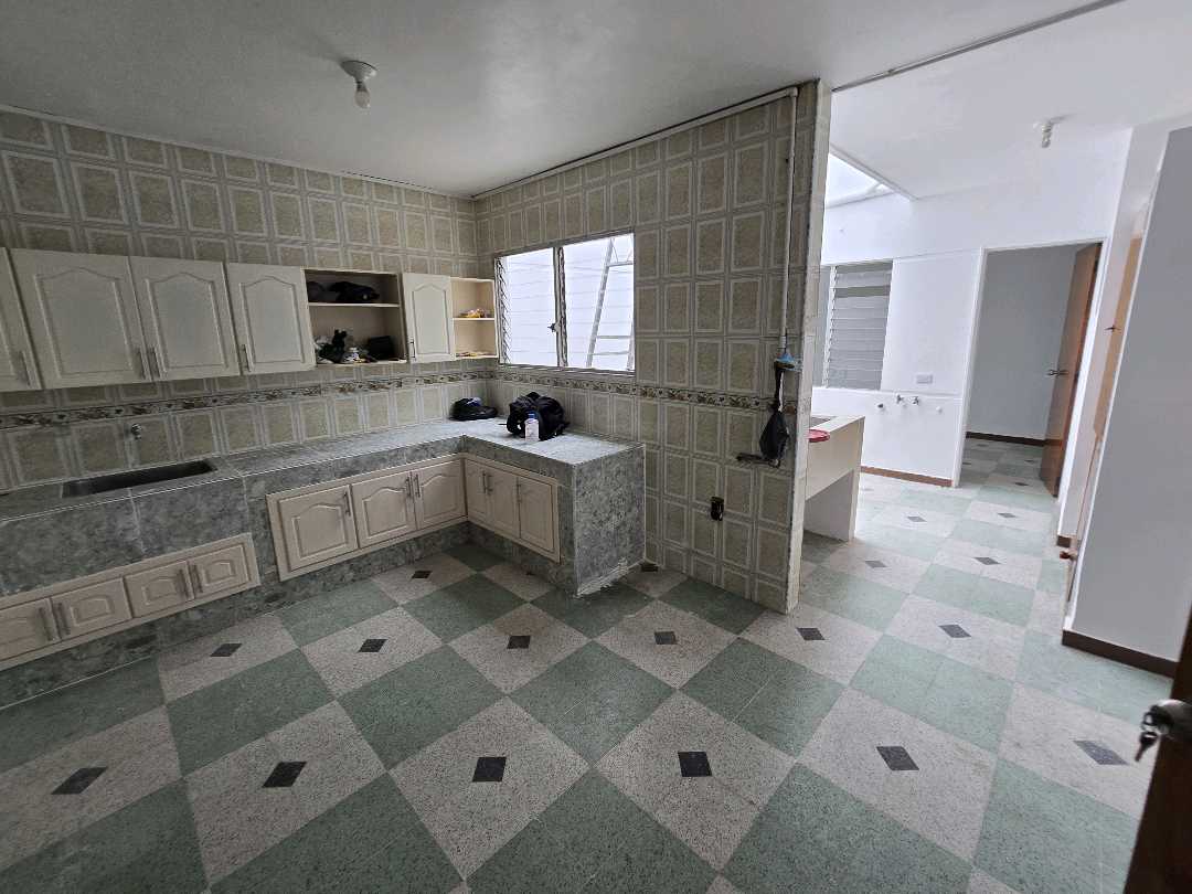 Arriendo casa los colores