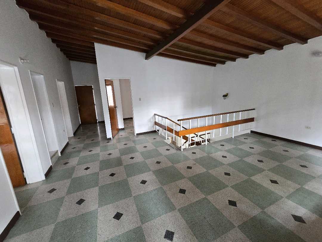 Arriendo casa los colores