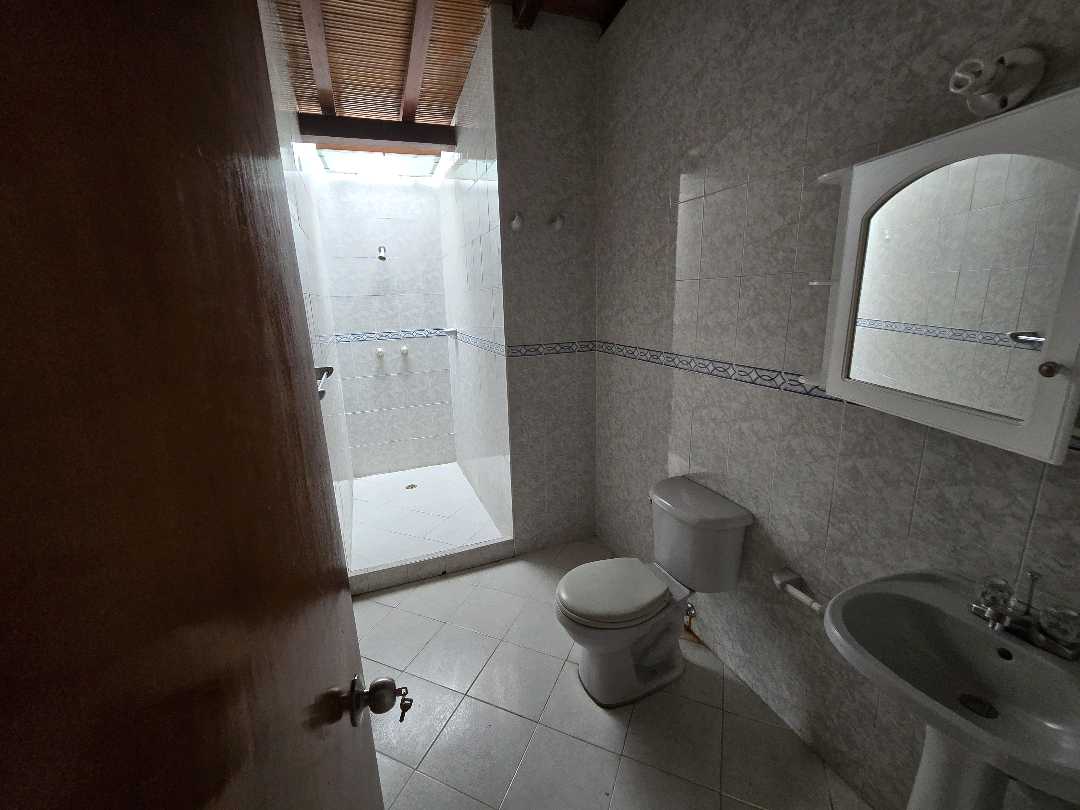 Arriendo casa los colores