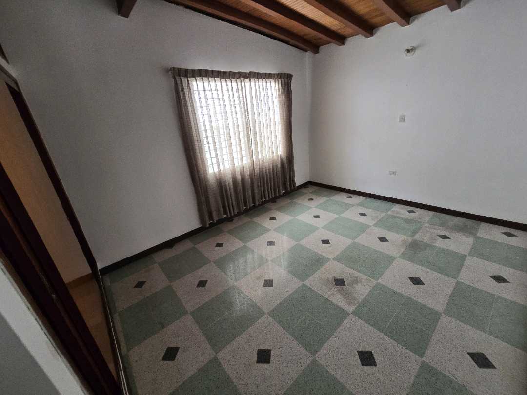 Arriendo casa los colores
