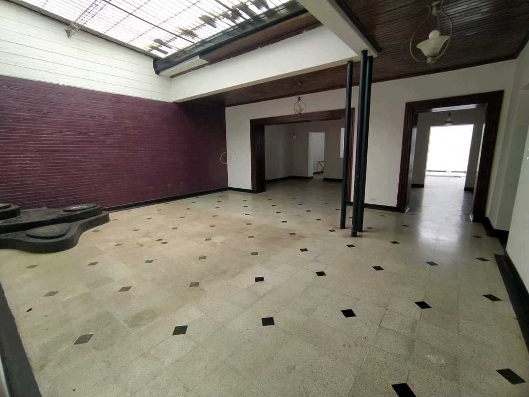 Arriendo casa prado centro