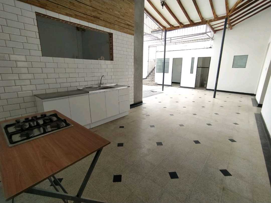 Arriendo casa prado centro