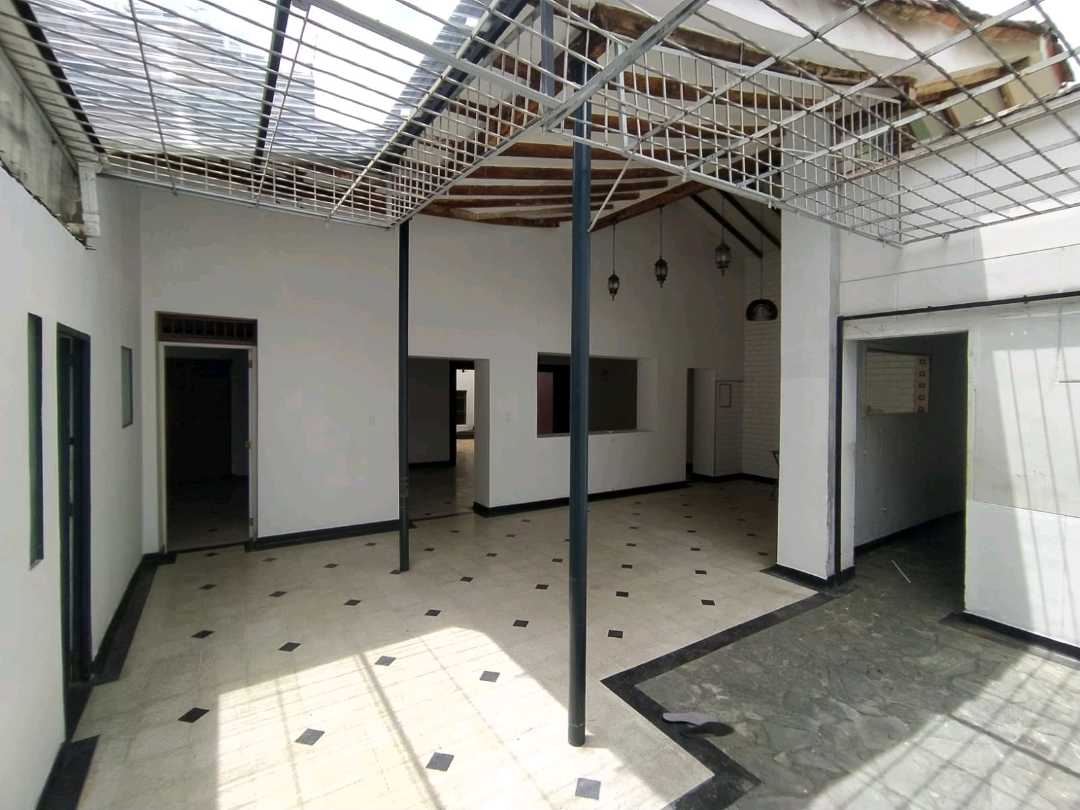 Arriendo casa prado centro