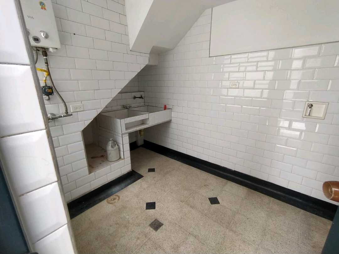 Arriendo casa prado centro
