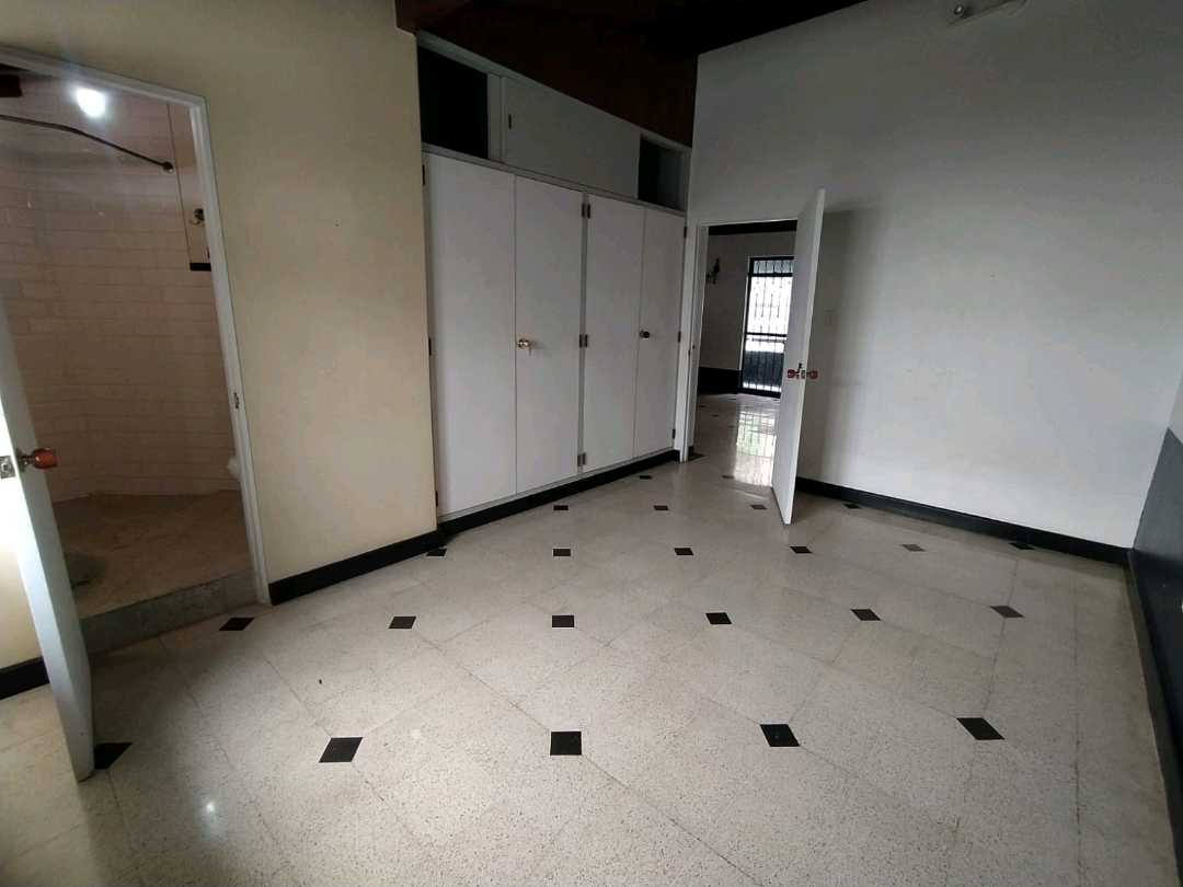 Arriendo casa prado centro