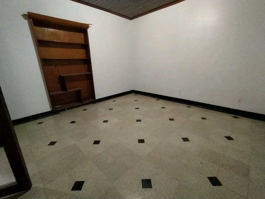 Arriendo casa prado centro