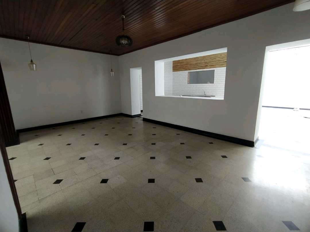 Arriendo casa prado centro