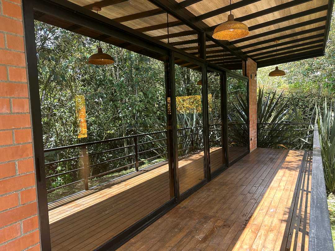 Arriendo casa santa elena