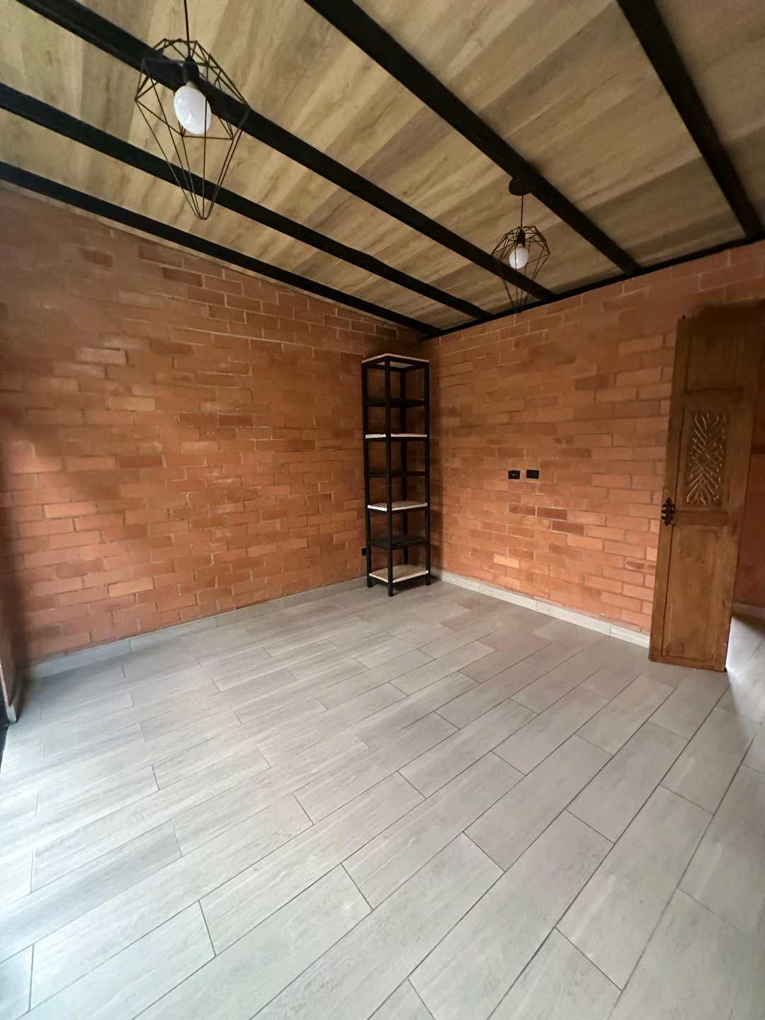 Arriendo casa santa elena