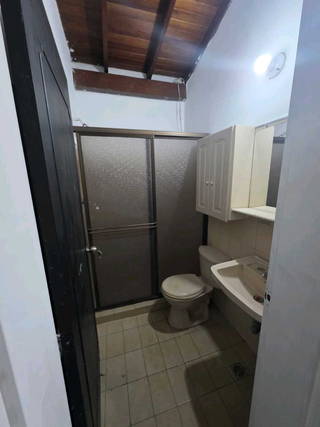Arriendo casa comercial sector velodromo