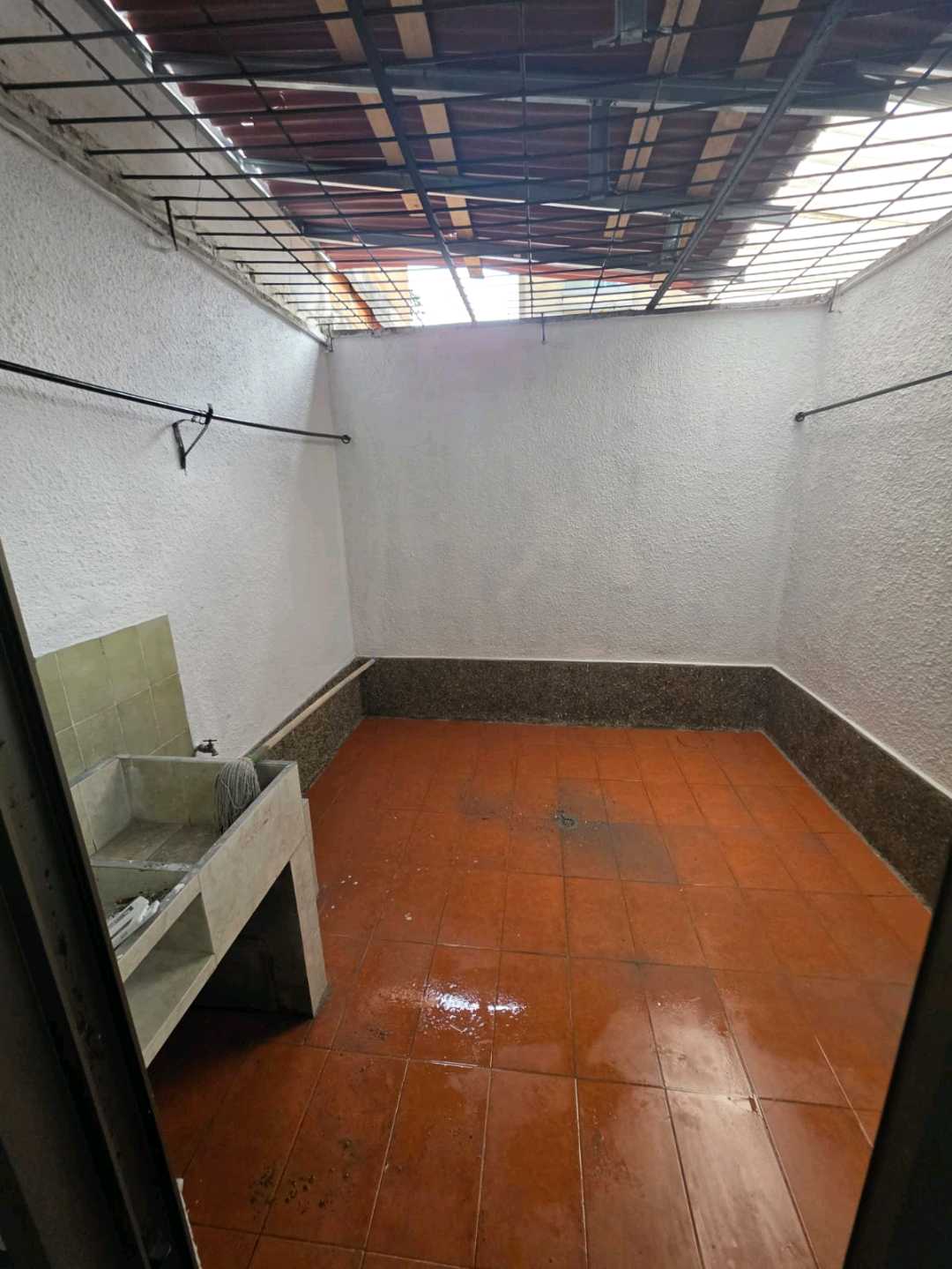 Arriendo casa comercial sector velodromo