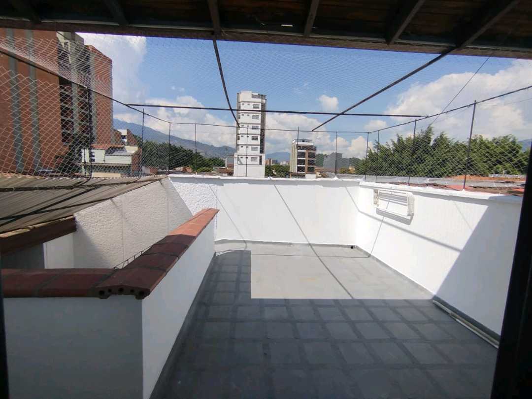 Arriendo casa segundo piso florida nueva