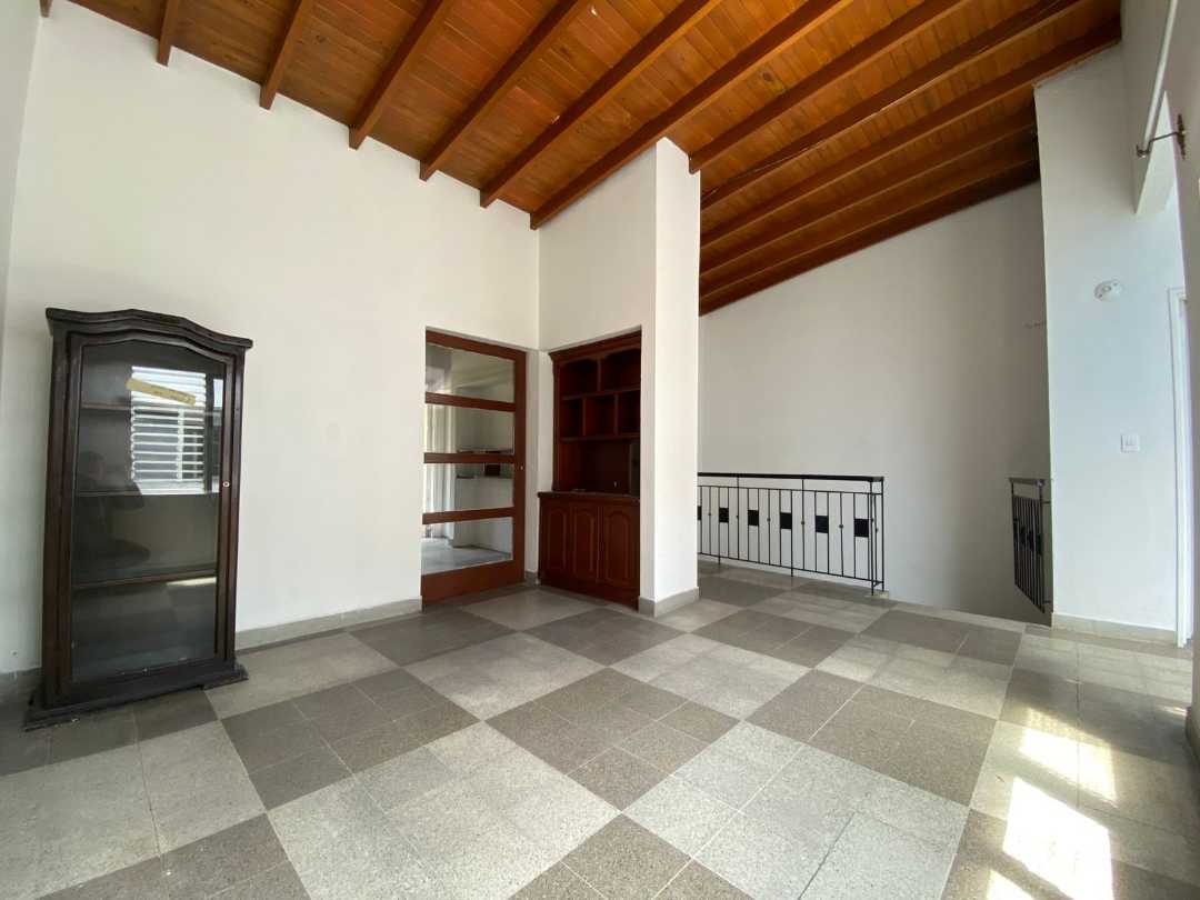 Arriendo casa simon Bolivar