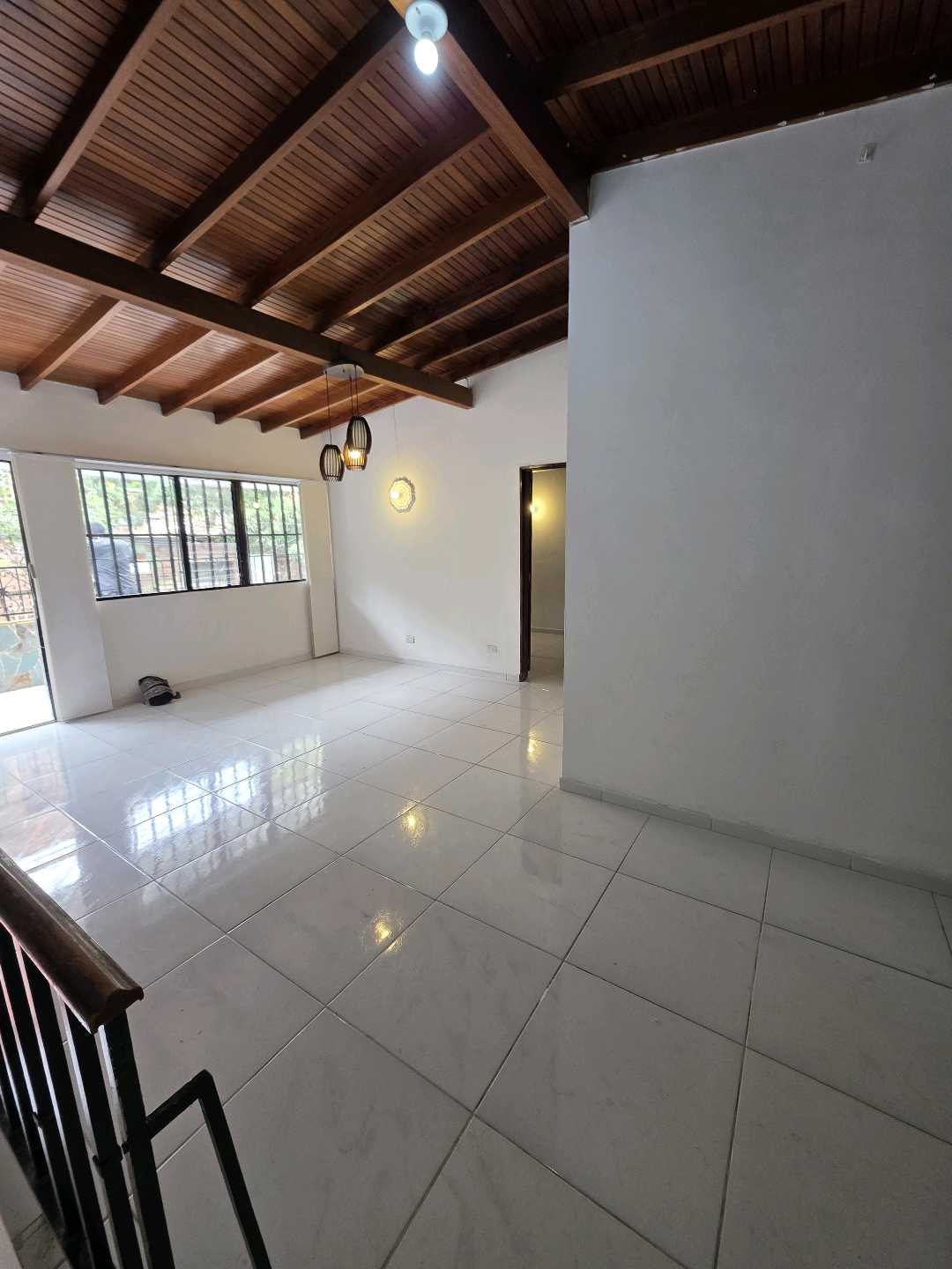 Arriendo casa simon bolívar