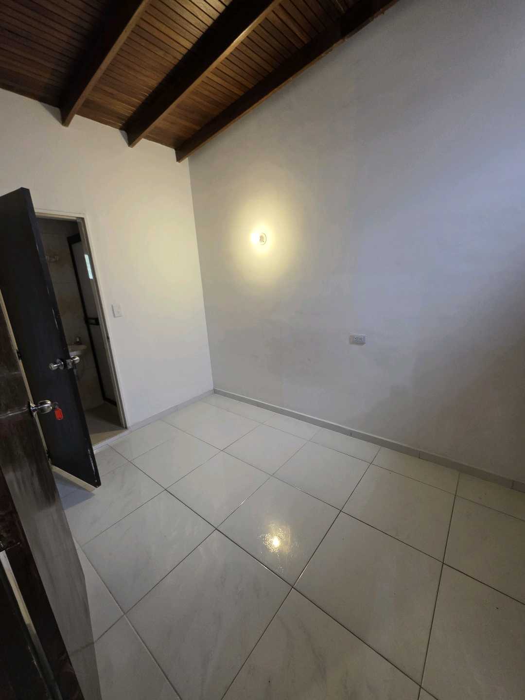 Arriendo casa simon bolívar