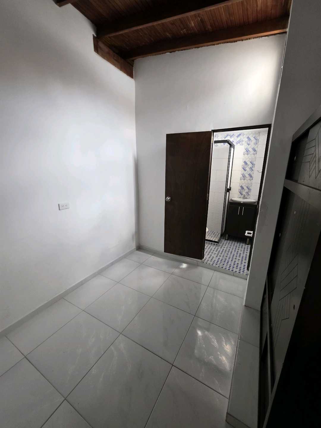 Arriendo casa simon bolívar