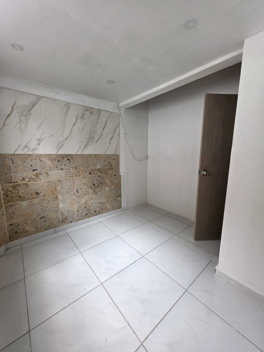 Arriendo casa simon bolívar