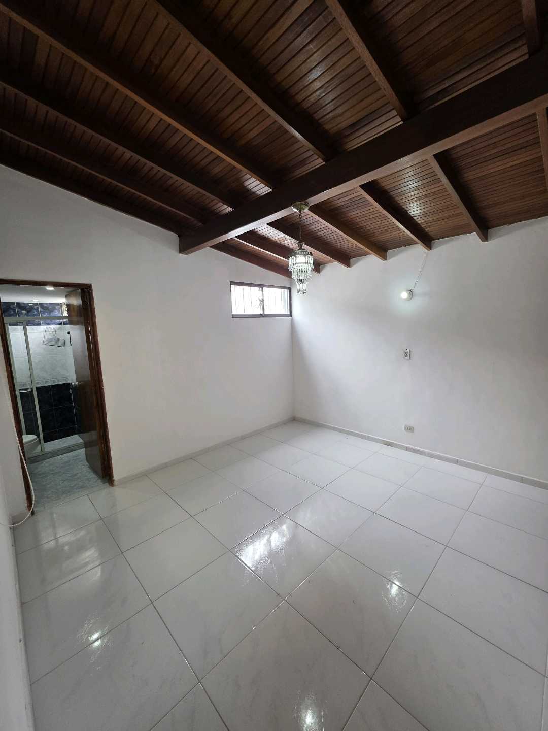 Arriendo casa simon bolívar