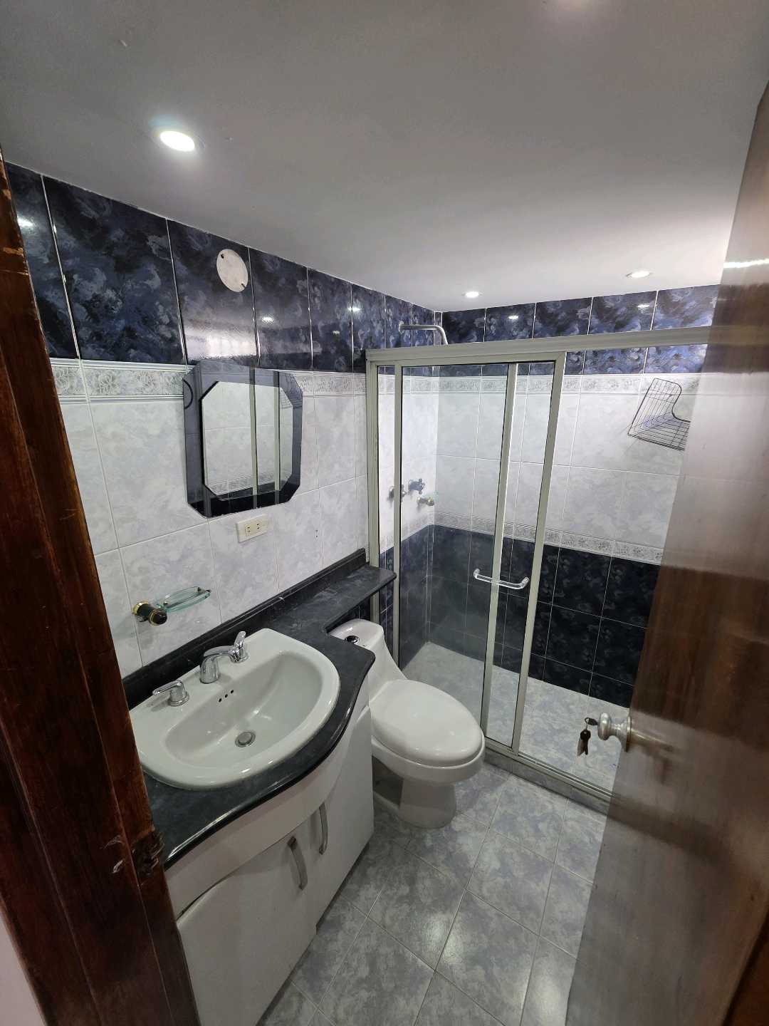 Arriendo casa simon bolívar