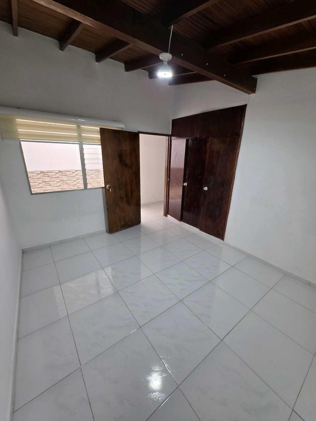Arriendo casa simon bolívar