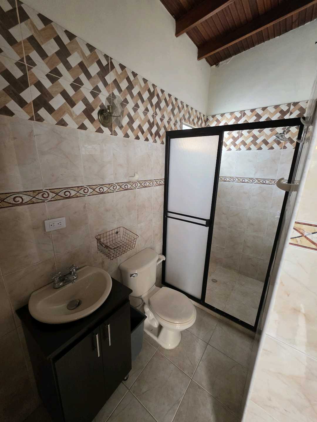 Arriendo casa simon bolívar