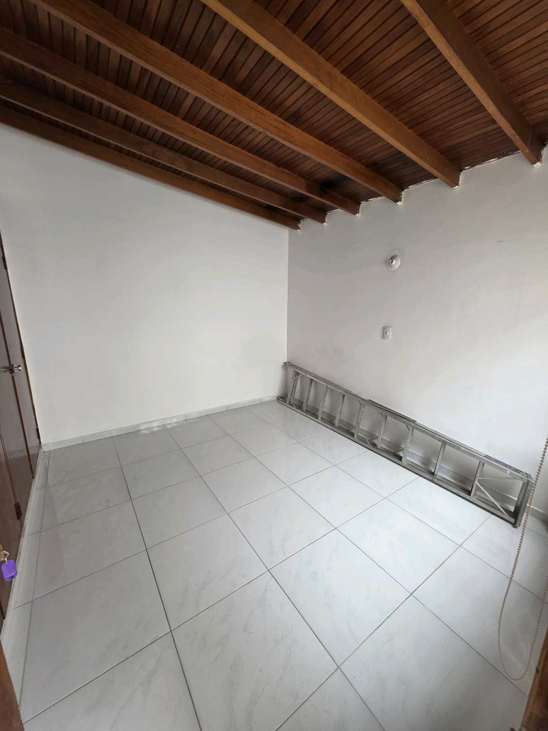 Arriendo casa simon bolívar