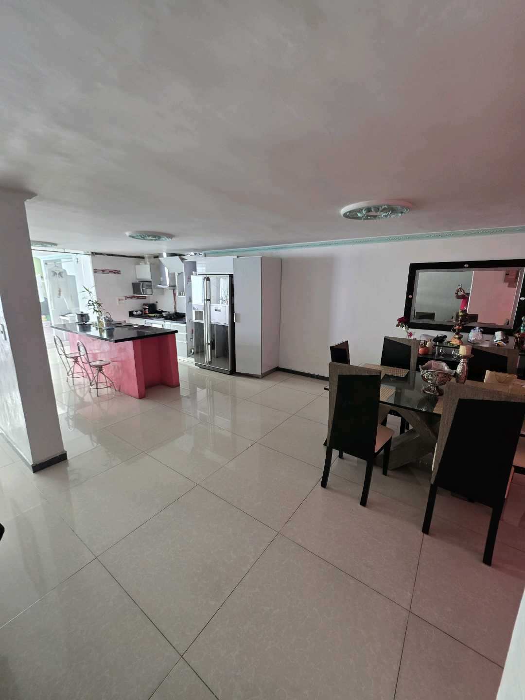 Arriendo casa SURAMERICANA
