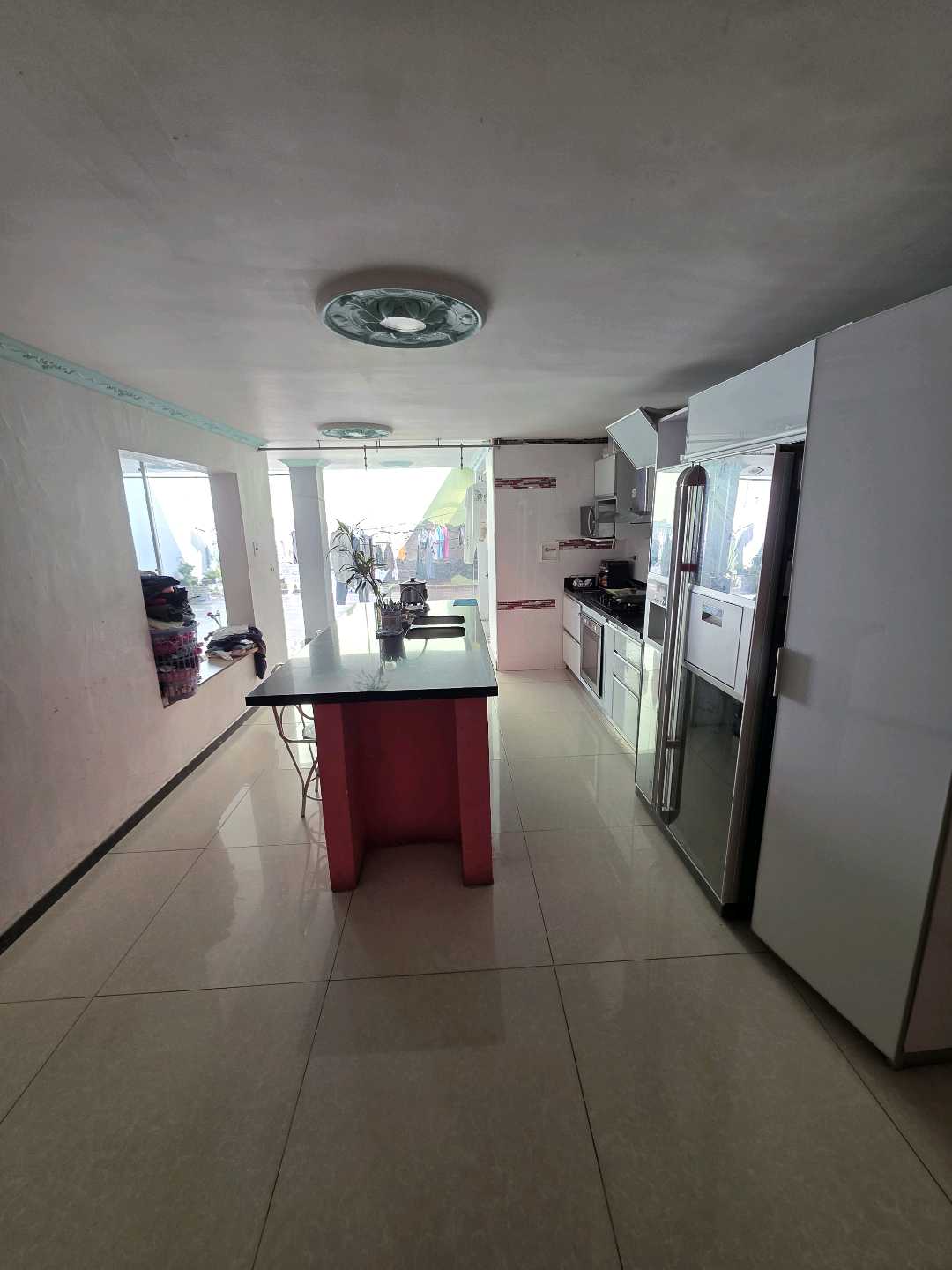 Arriendo casa SURAMERICANA