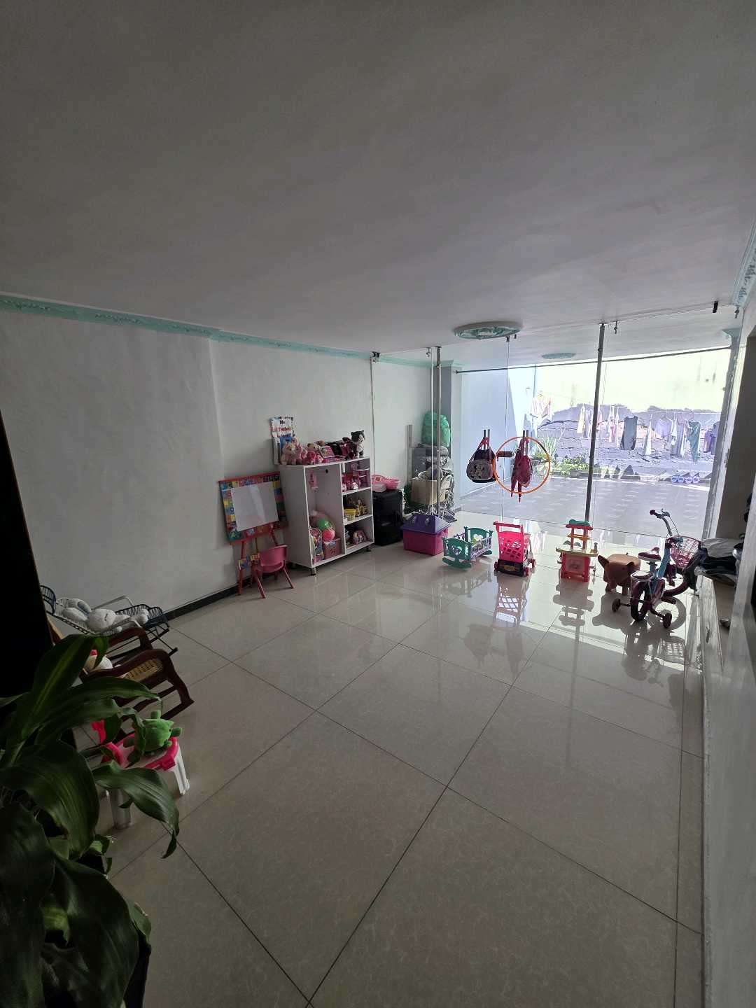 Arriendo casa SURAMERICANA