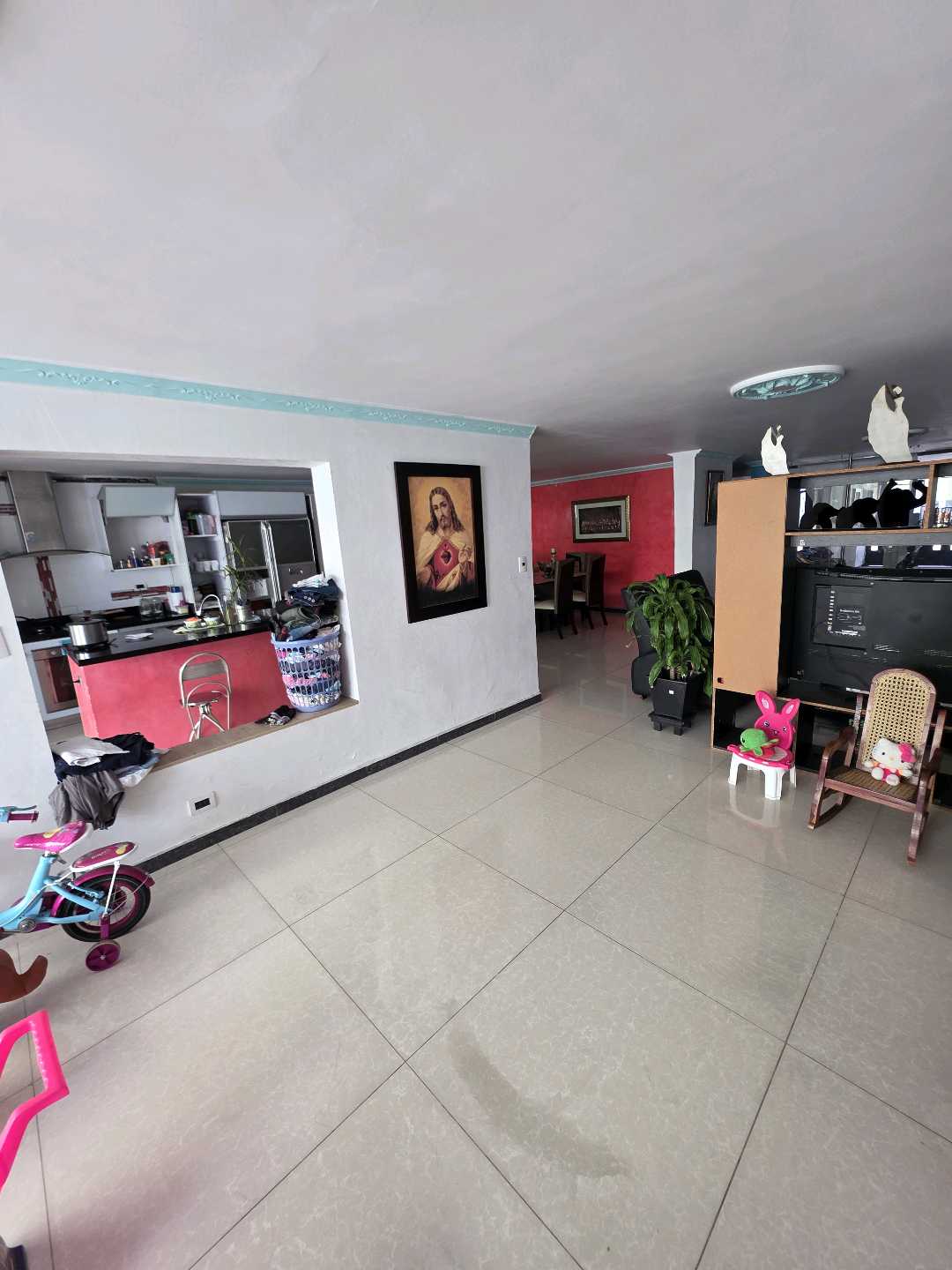 Arriendo casa SURAMERICANA