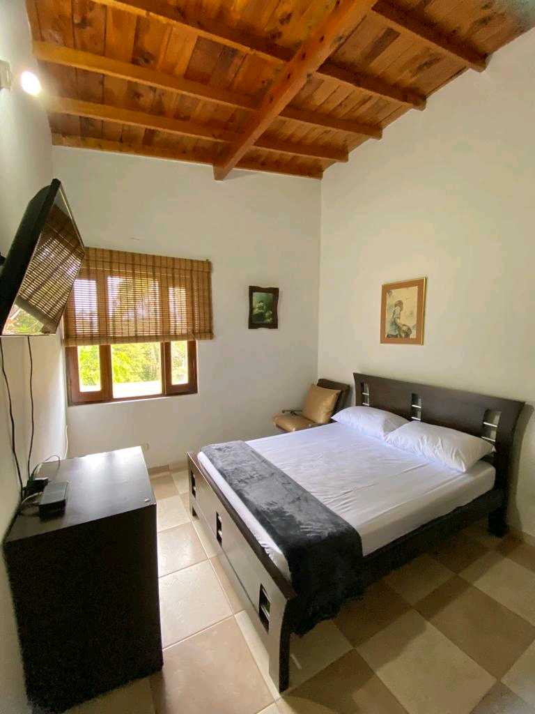 Arriendo finca en llano grande