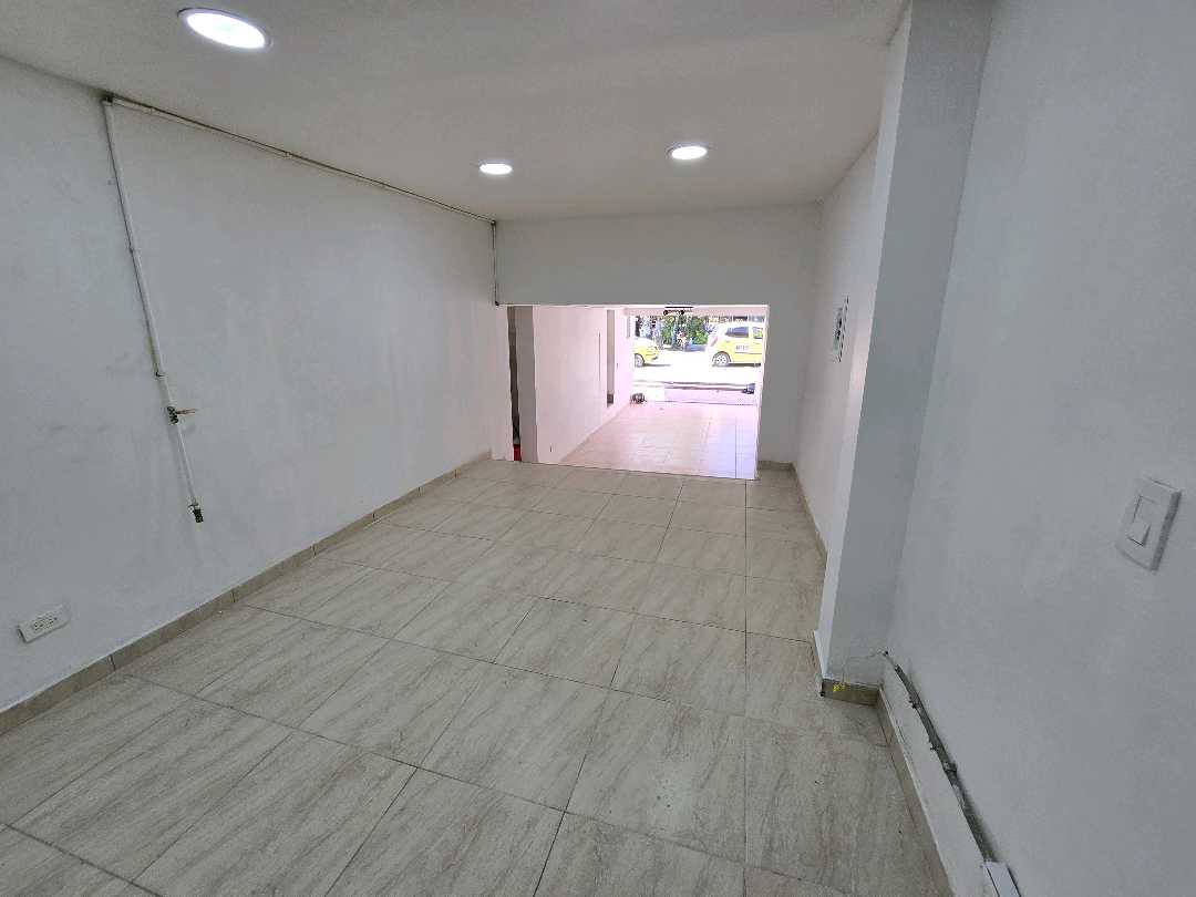 Arriendo local calasanz